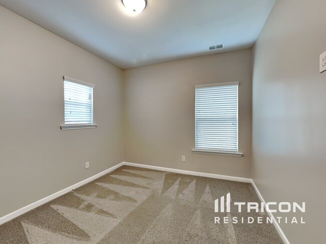 Building Photo - 5701 Pahaska Ct
