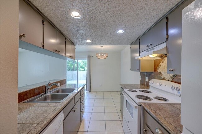 Building Photo - 3458 Willowrun Dr