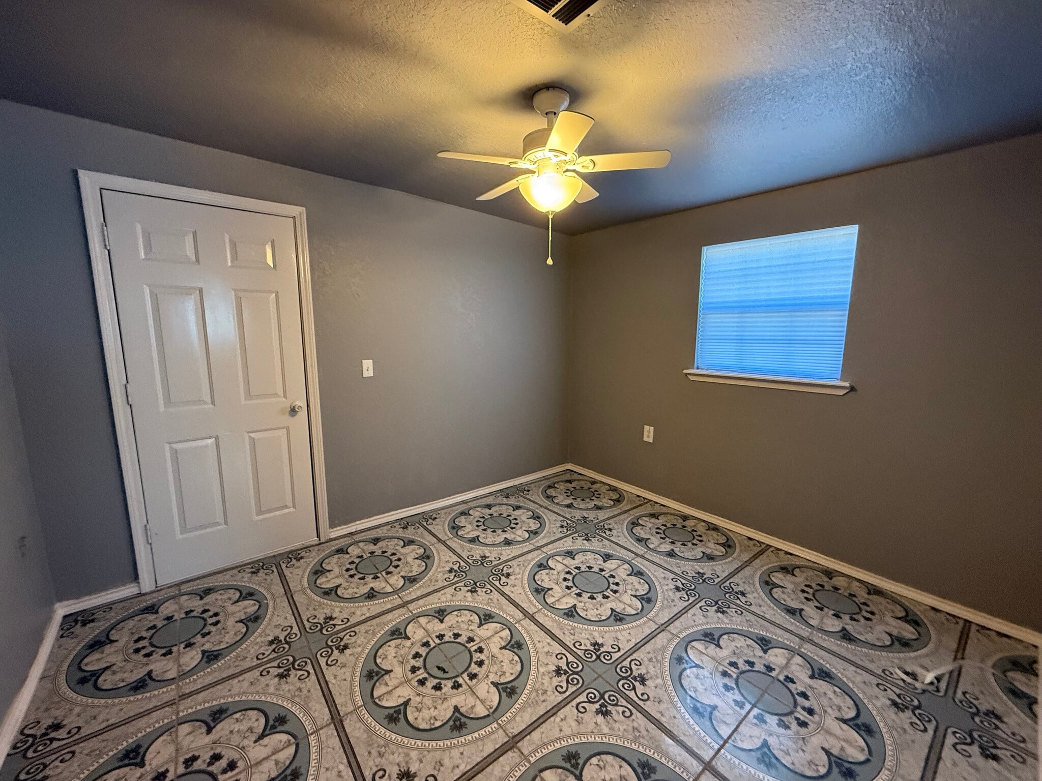 Building Photo - 1306 N Arthur St