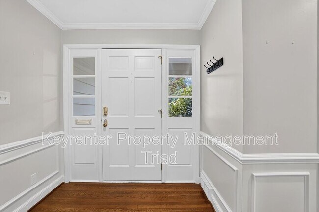 Building Photo - 2408 Hawthorne St