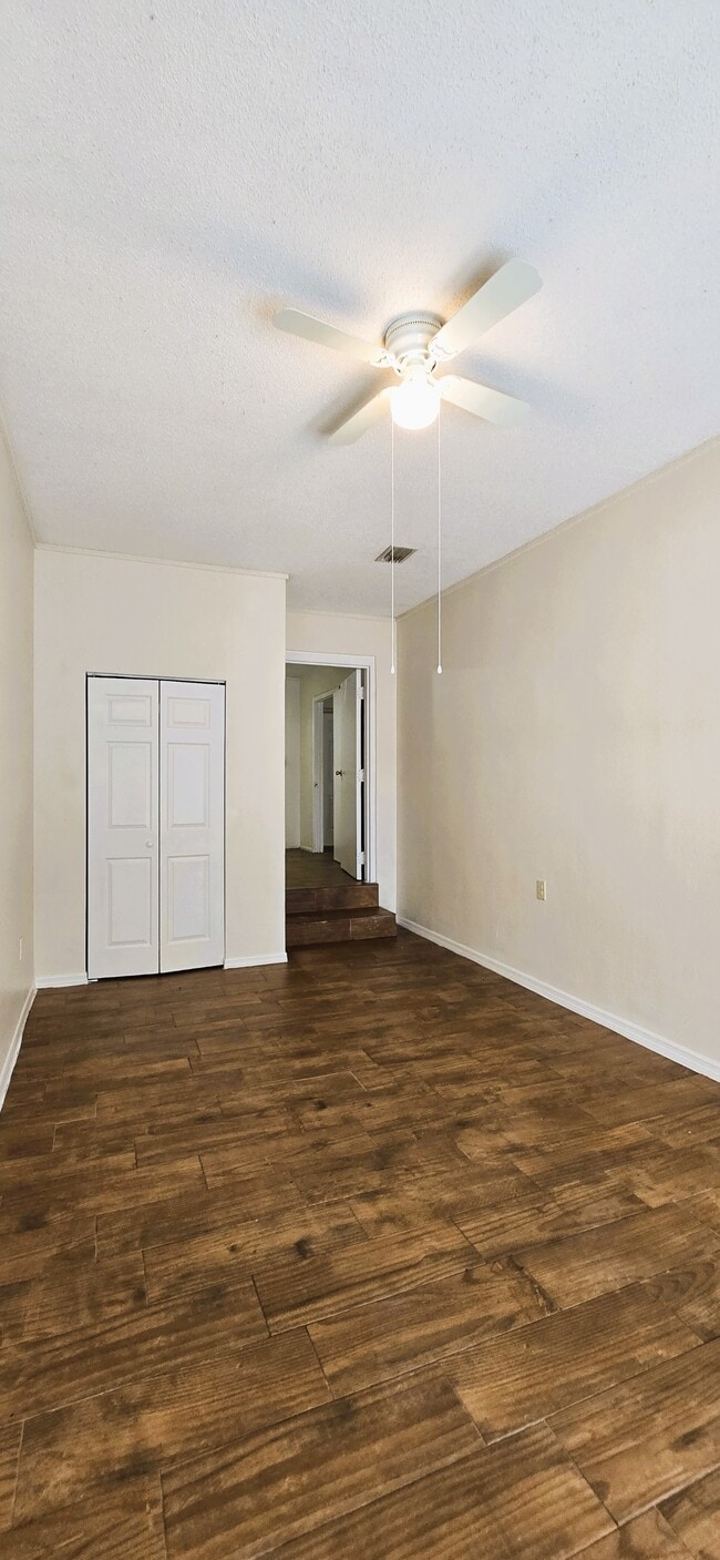 Building Photo - 121 Masterpiece Rd