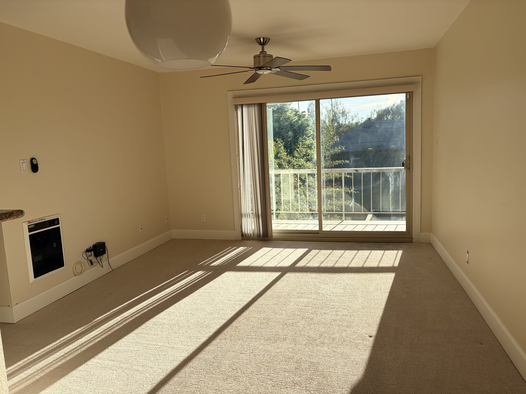 Building Photo - 590 El Dorado Ave