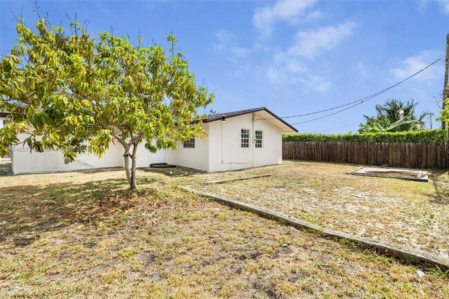 Building Photo - 10520 SW 160th St