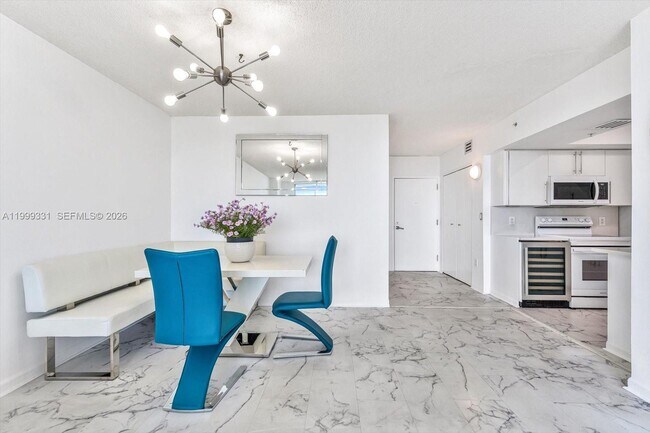 Building Photo - 90 Alton Rd