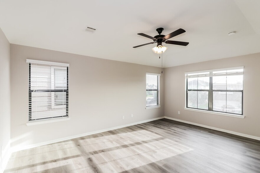 Building Photo - 6622 Honey Harvest Ln