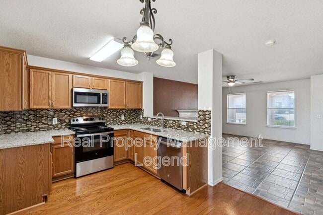 Building Photo - 1400 Caleo Dr