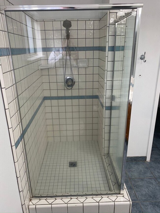 Building Photo - 2096 Alcott St