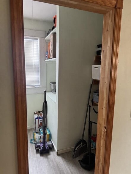Walk in Pantry - 203 Denver St