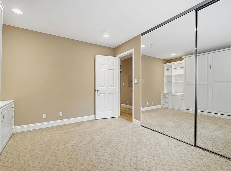 Building Photo - 66 Oakridge Ct