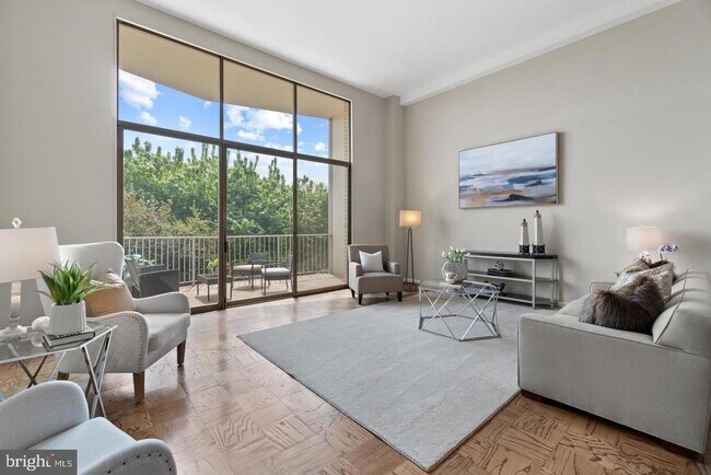 Building Photo - 1200 N Nash St