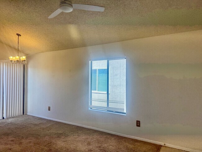 Building Photo - 4576 Hawley Blvd