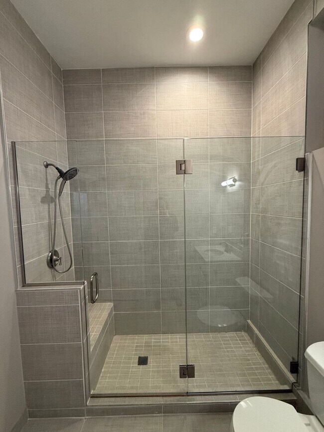 Building Photo - 3246 Lorain Ave