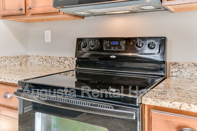 Building Photo - 812 Oshields Ct