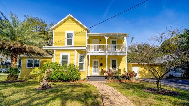 Building Photo - 14 Sanchez Ave