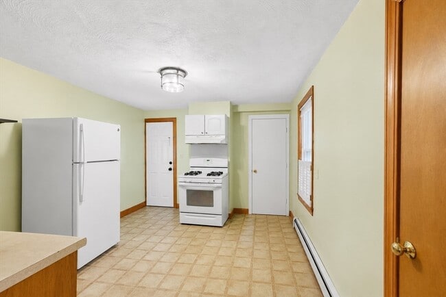 Building Photo - 59 Woodville St