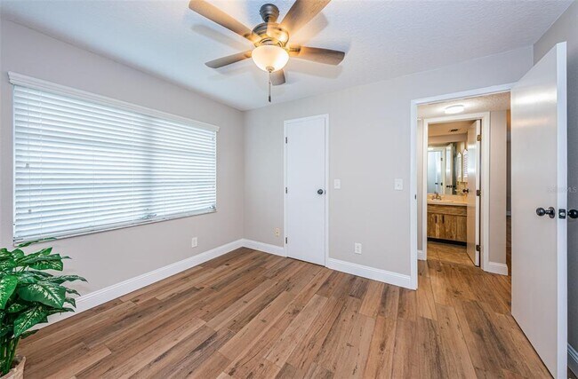 Building Photo - 5157 Silent Loop