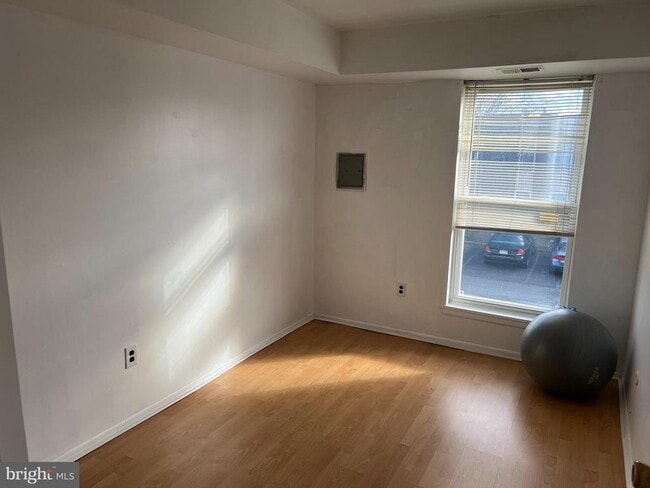 Building Photo - 9926 Haldeman Ave