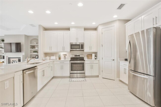 Building Photo - 9650 Montelanico Loop