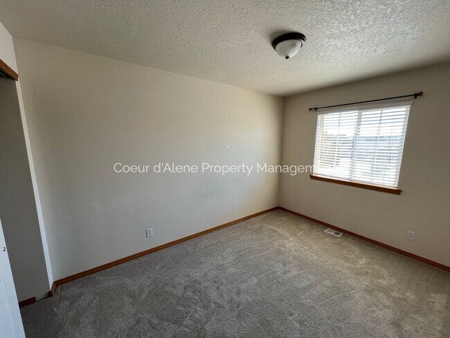 Building Photo - 6405 W Trestle St