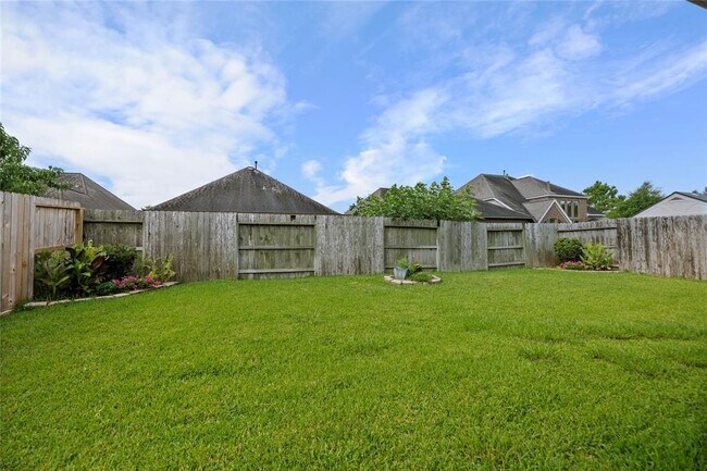 Building Photo - 13806 Wood Shadow Ln