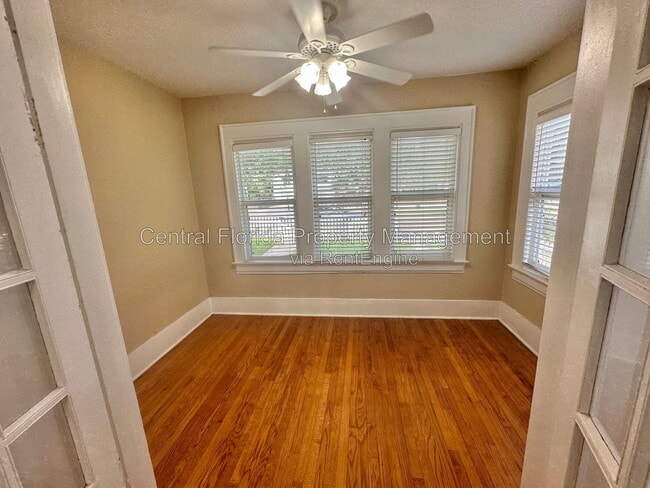 Building Photo - 617 N Hyer Ave