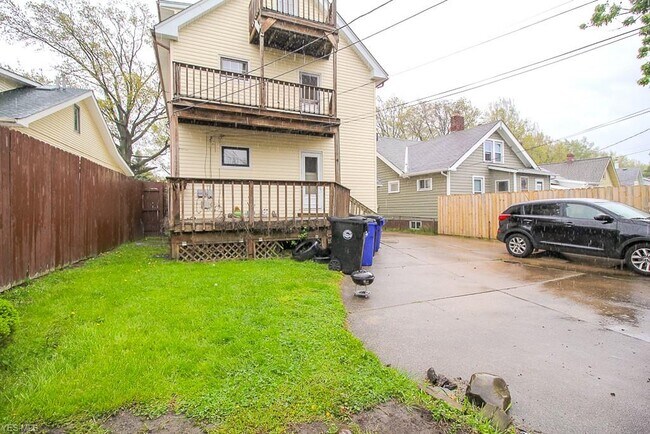Building Photo - 3274 W 130th St
