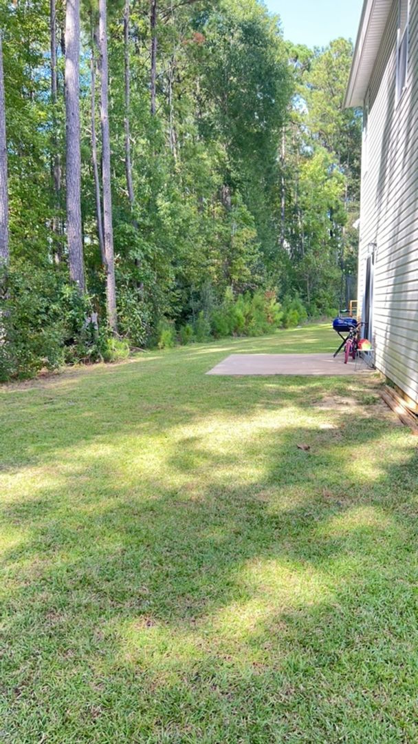 Building Photo - Leland - Newer construction house with two...
