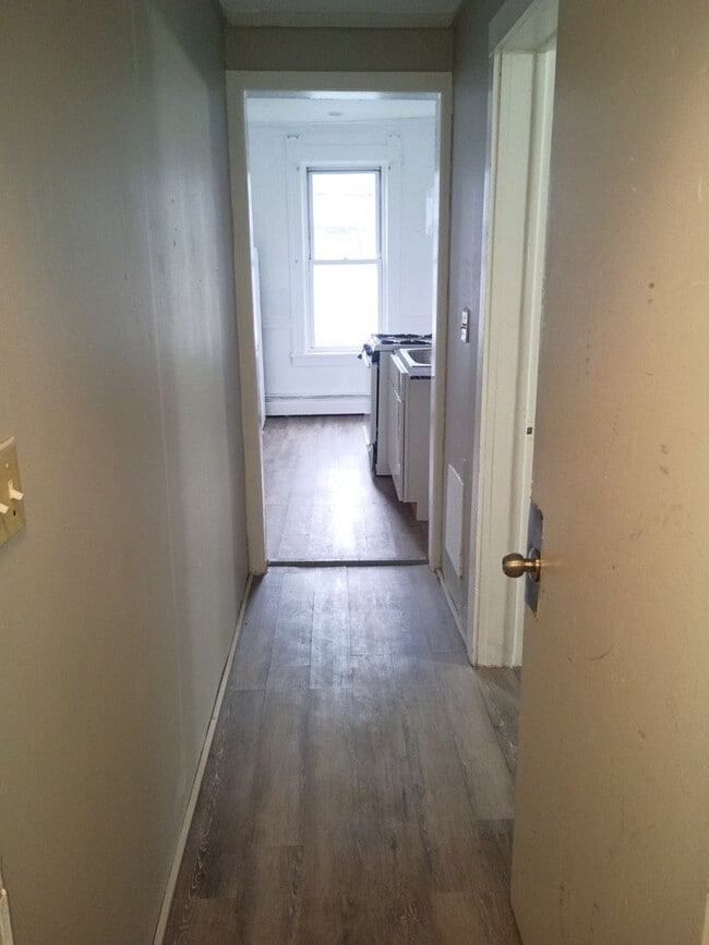 Building Photo - 501 Rowland St