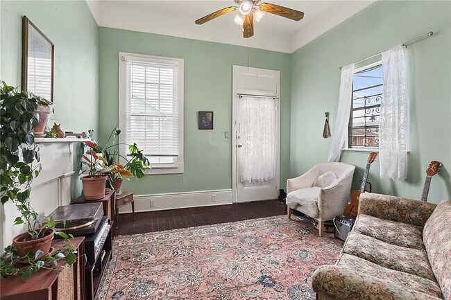 Living Room - 5721 Royal St