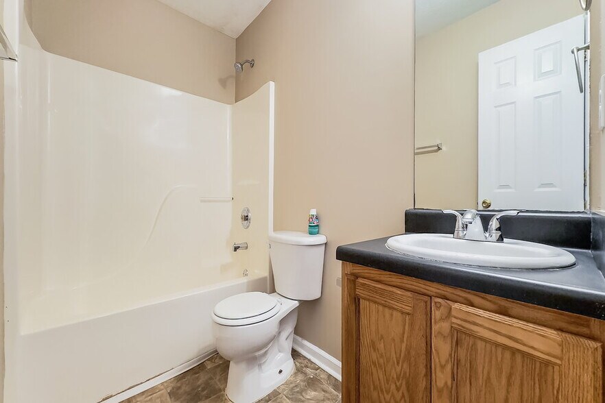 Building Photo - 1116 Kramden Ct