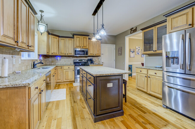 Building Photo - 107 Bogie Hills Dr