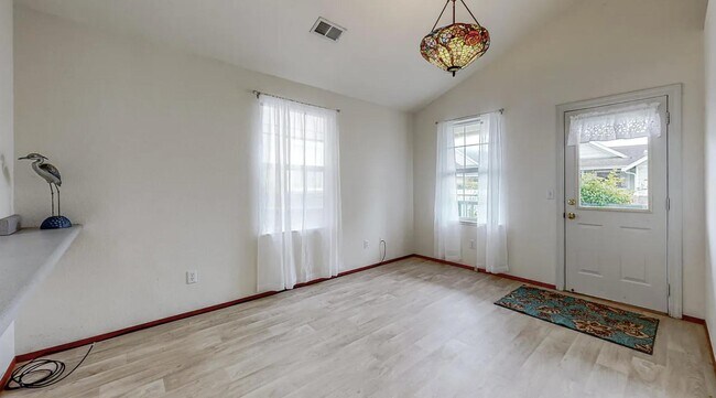 Building Photo - 2093 Tina Ct