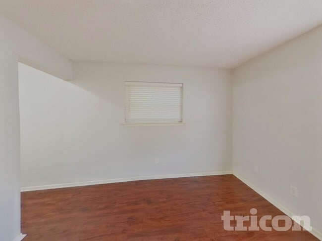 Building Photo - 1916 Tracey Cir