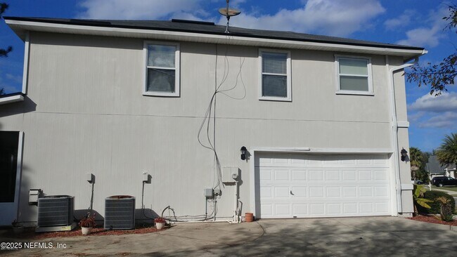 Building Photo - 8602 Longford Dr