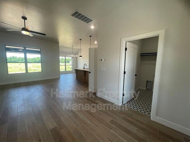 Building Photo - 5012 Misty Wood Ln