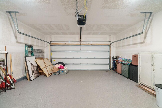 Building Photo - 39 Bluebeech St