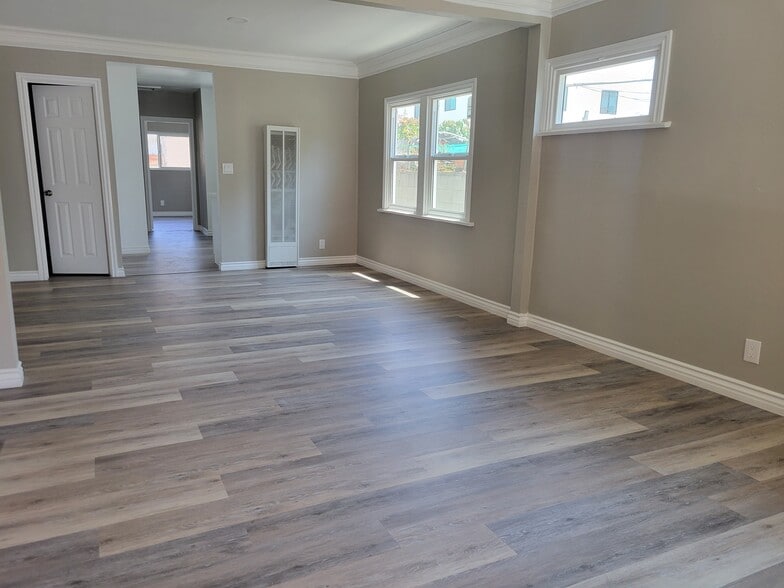 Building Photo - 3067 Harrington Ave
