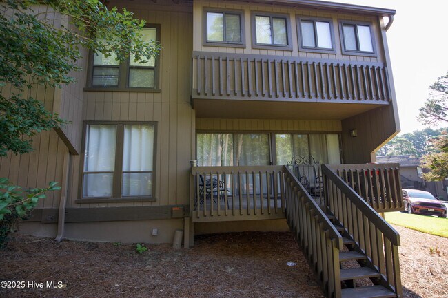 Building Photo - 800 St Andrews Dr