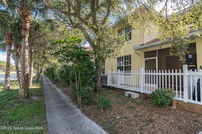 Building Photo - 208 Tin Roof Ave