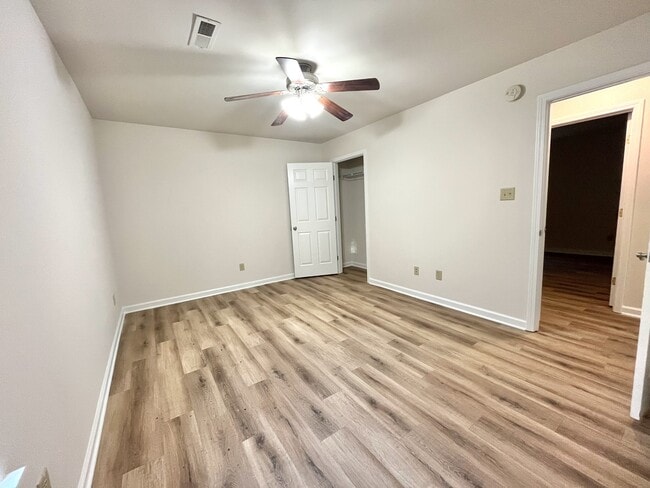 Building Photo - 97 Pecan St