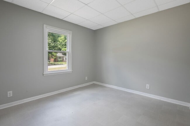 Building Photo - 1608 Fayette Ave