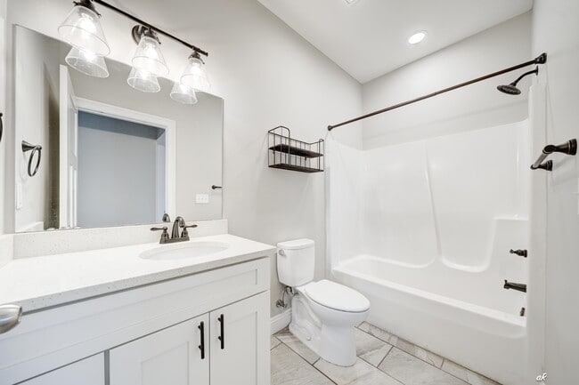 Building Photo - 742 Vista del Sol Ln