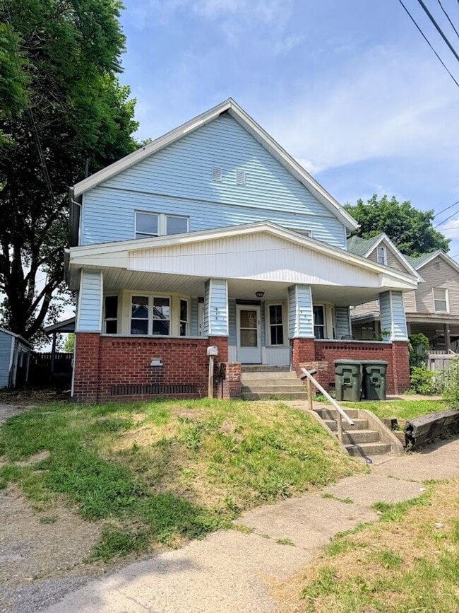Building Photo - Highland Rd NE