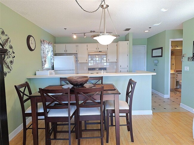 Building Photo - 5727 Biscayne Ct