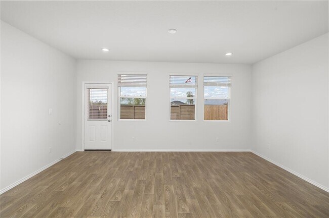 Building Photo - 206 Jackson St