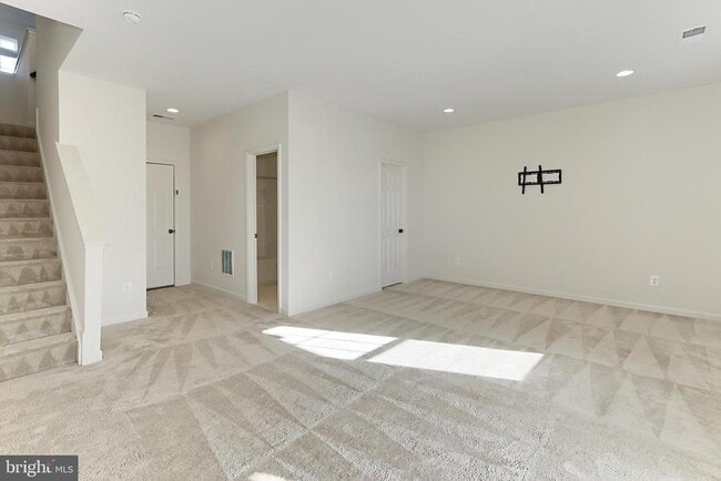 Building Photo - 210 Apsley Terrace