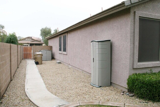 Building Photo - Stone View- Mesquite Vistas Beauty