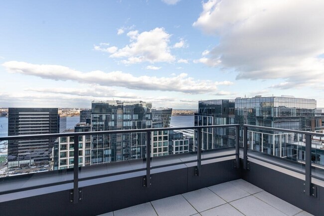 Building Photo - 131 Seaport Blvd