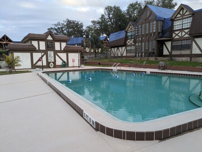 Building Photo - 3/2 Condo In +55 Community Leesburg