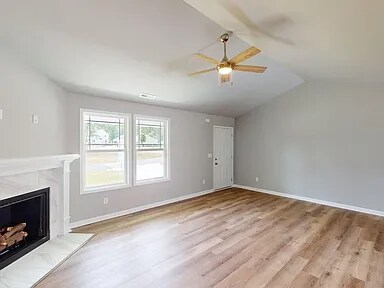 Building Photo - 204 Grand Oaks Dr